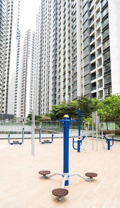 Apartment R&f Princess Cove & R&f Mall By Qq *
